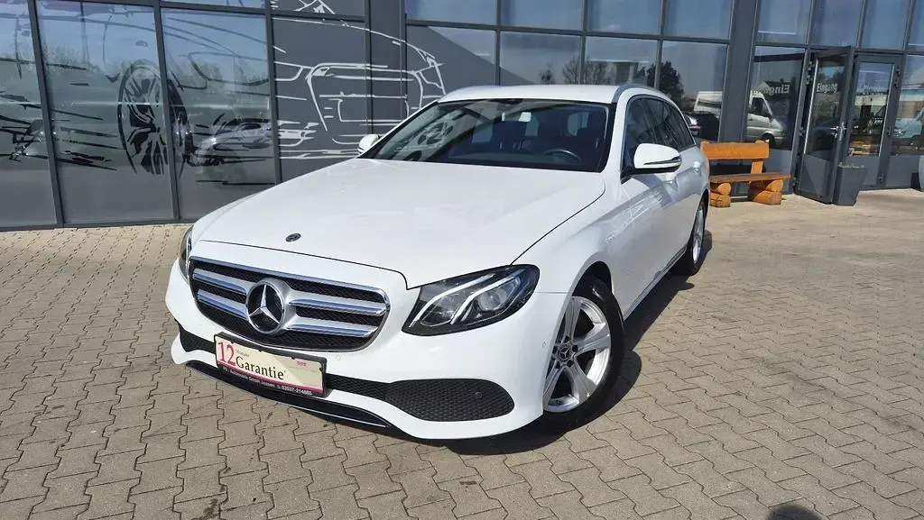 Second-hand Mercedes E250 211 CP (155 kW) 2018 Alb Berlinǎ