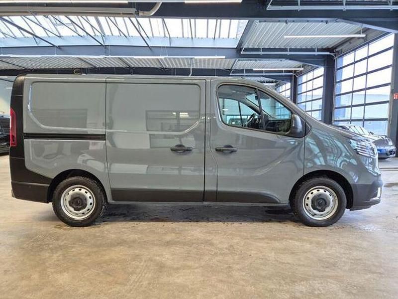 Gebraucht Renault Trafic Komfort 485 PS (356 kW) 2023 Grau
