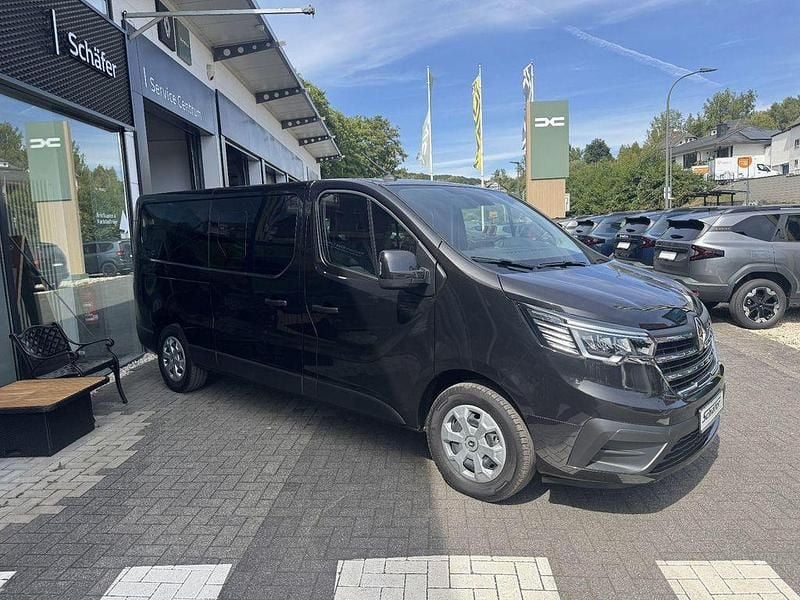 Gebraucht Renault Trafic Intens 150 PS (110 kW) 2024 Schwarz Van / Kleinbus