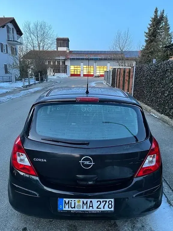 Brugt Opel Corsa 60 HK (44 kW) 2010 Sort Hatchback