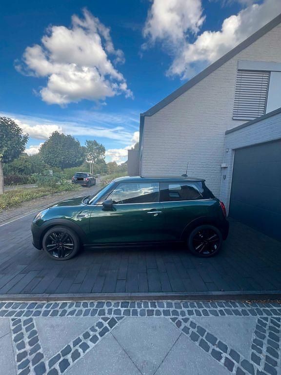 Grün Gebraucht 2016 Mini One D Kleinwagen | 8.250 € (Fairer Preis) - Bild 1/4