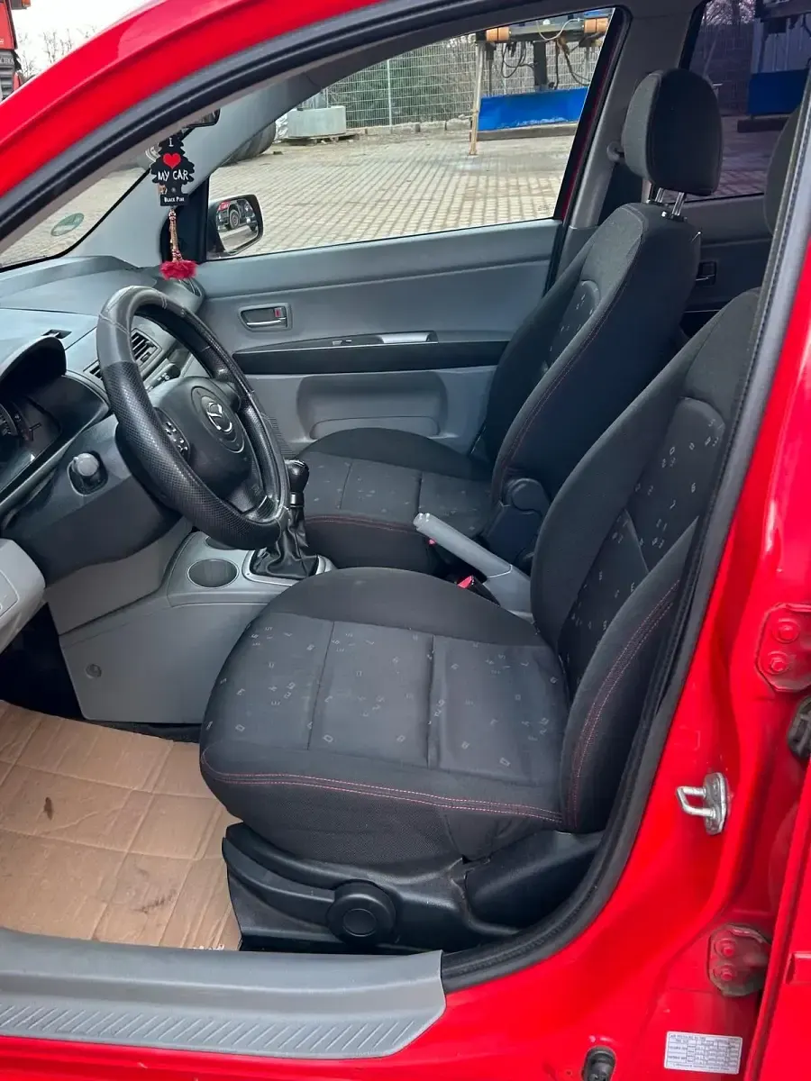 Gebraucht Mazda 2 68 PS (50 kW) 2004 Rot Kleinwagen