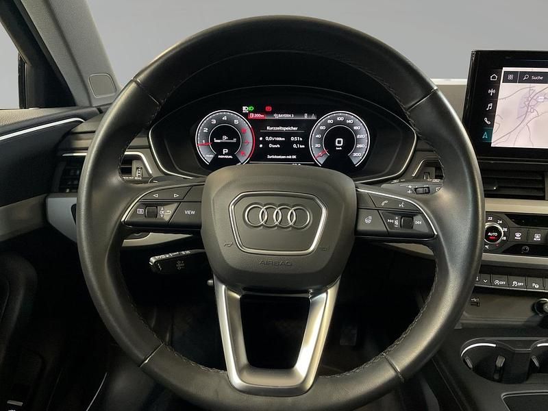 Gebraucht Audi A4 S-Line 204 PS (150 kW) 2023 Grau Kombi