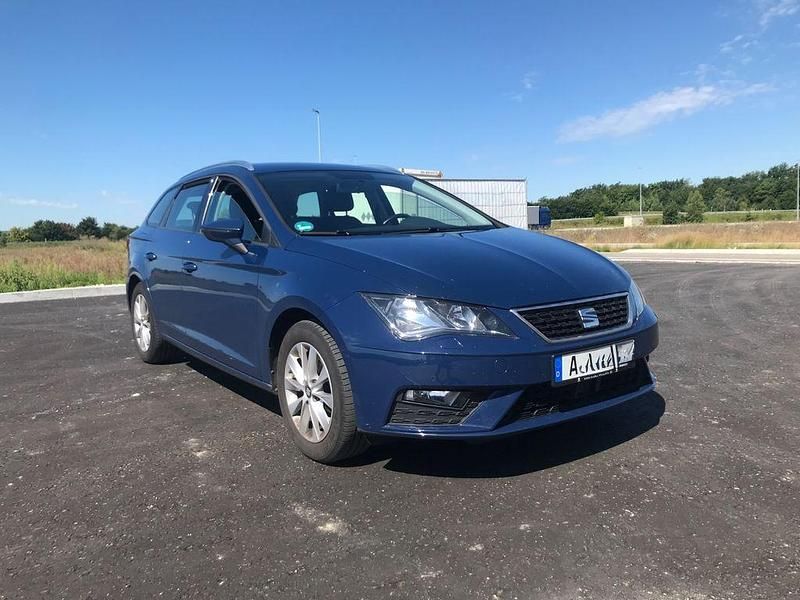 Blau Gebraucht 2019 Seat Leon ST Style Kombi | 11.699 € (Fairer Preis) - Bild 1/4