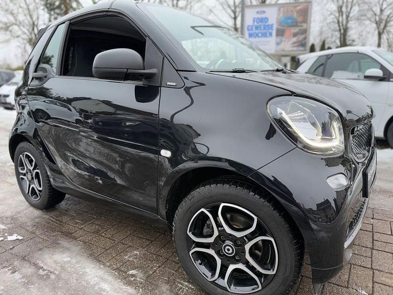 Gebraucht Smart ForTwo Cabrio 90 PS (66 kW) 2017 Schwarz Cabrio