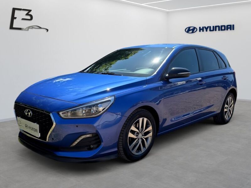 Blau Gebraucht 2018 Hyundai i30 Passion Limousine | 14.490 € (Fairer Preis) - Bild 1/4