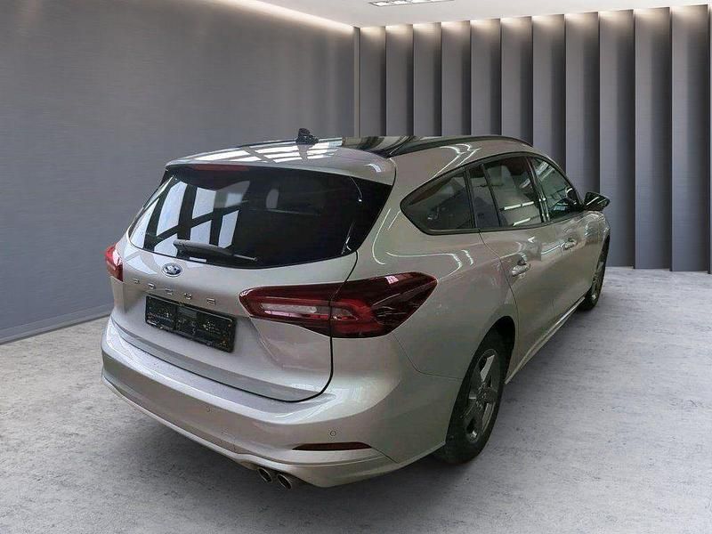 Gebraucht Ford Focus ST-Line X 120 PS (88 kW) 2022 Polar silber (metallic) Kombi