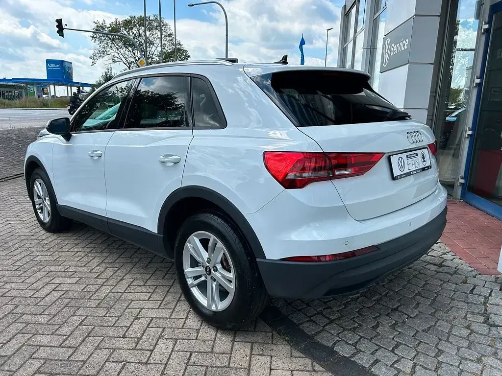 Gebraucht Audi Q3 Basis 150 PS (110 kW) 2021 Weiß SUV