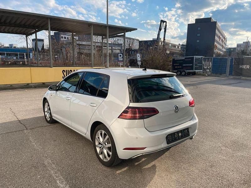 Gebraucht VW Golf VII Join 125 PS (91 kW) 2018 Silber Limousine