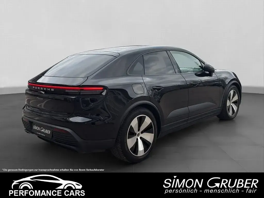 Gebraucht Porsche Macan 264 kW (360 PS) 2025 Tiefschwarz (metallic) SUV