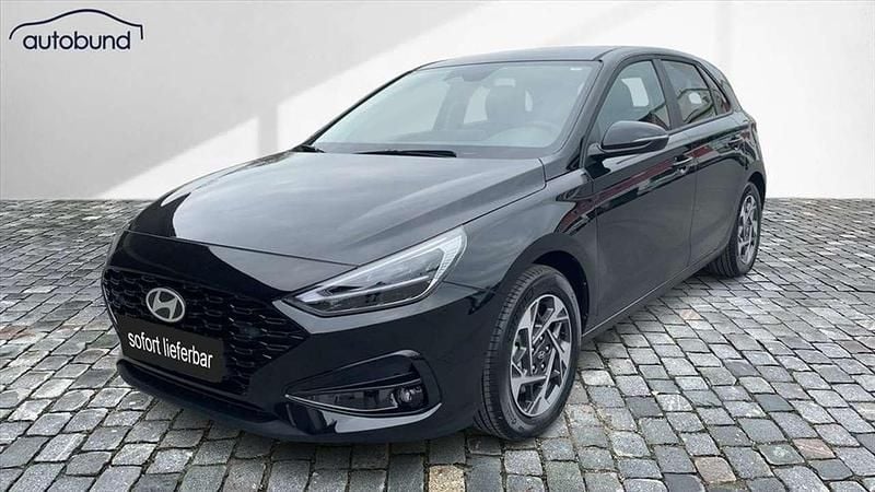 Schwarz/ abyssschwarz Neu 2025 Hyundai i30 Kleinwagen | 21.970 € (Fairer Preis) - Bild 1/4