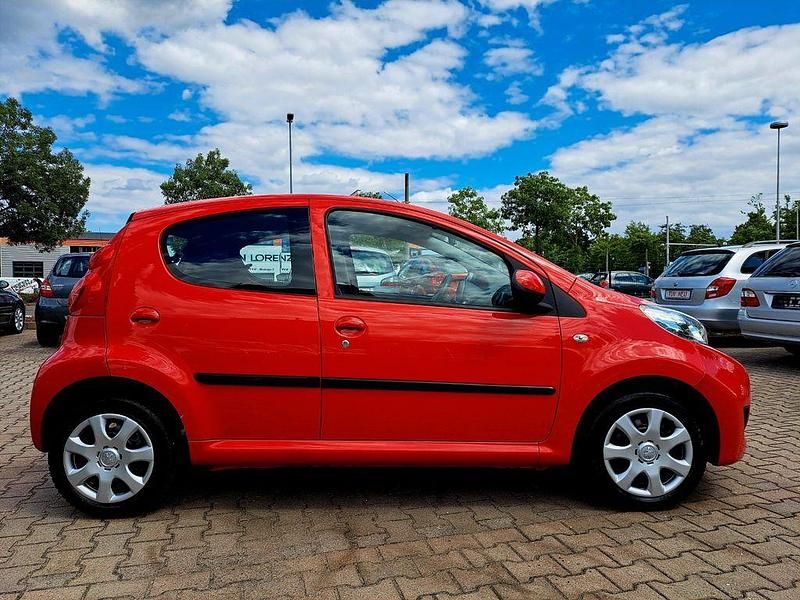 Gebraucht Peugeot 107 Filou 68 PS (50 kW) 2009 Rouge scarlet Kleinwagen