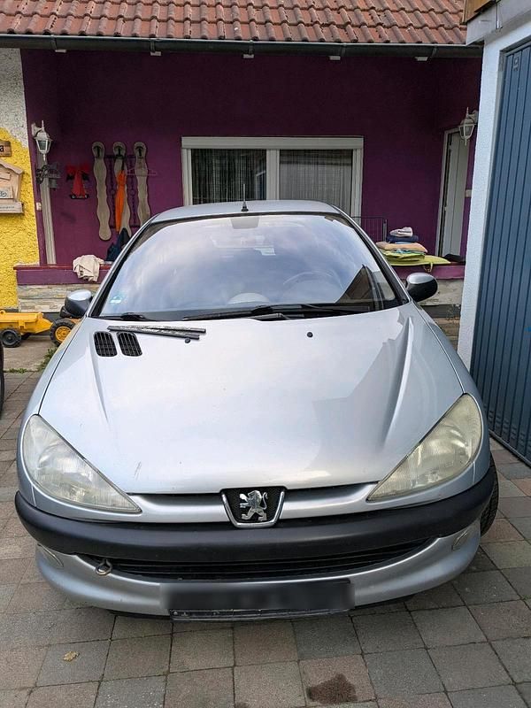 Grau Gebraucht 2002 Peugeot 206 | 400 € (Guter Preis) - Bild 1/3