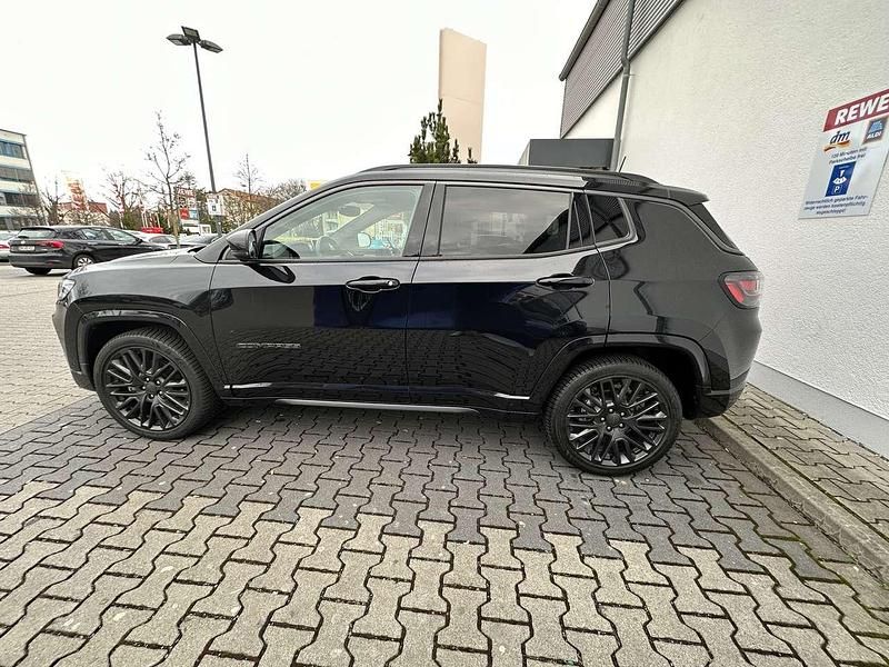 Gebraucht Jeep Compass 150 PS (110 kW) 2022 Schwarz SUV