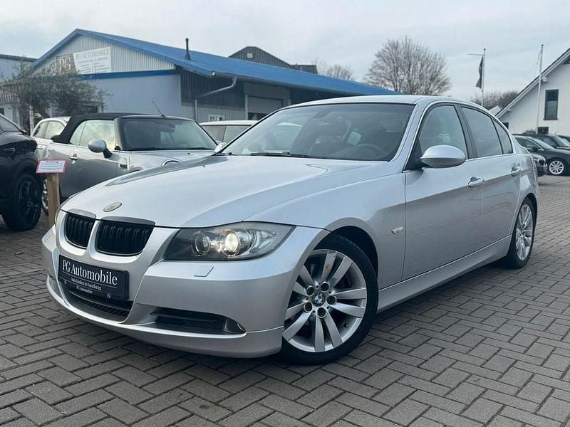 Silber Gebraucht 2006 BMW 325 Advantage Limousine | 3.490 € (Superpreis) - Bild 1/4