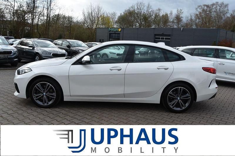 Gebraucht BMW 218 Gran Coupé Sport Line 150 PS (110 kW) 2020 Weiß (mineralweiss) Coupé