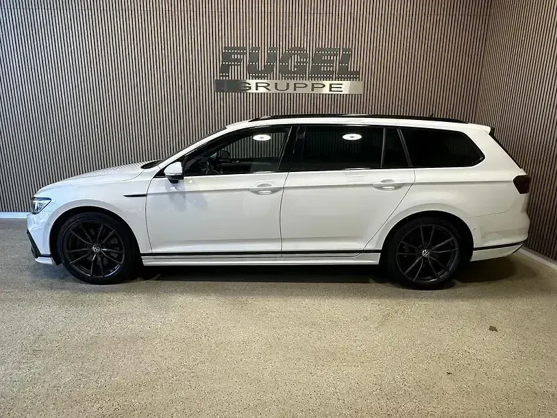 Gebraucht VW Passat R-line 272 PS (200 kW) 2020 Pure white Kombi
