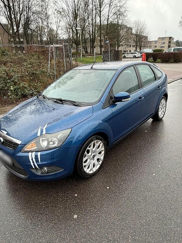 Gebraucht Ford Focus 100 PS (73 kW) 2008 Blau Kleinwagen