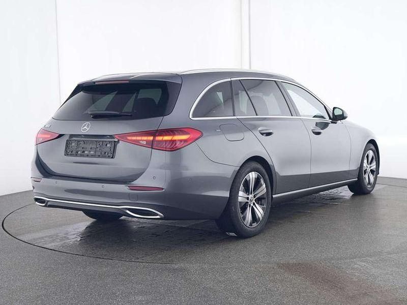 Gebraucht Mercedes C180 170 PS (125 kW) 2024 Metalliclack selenitgrau Kombi