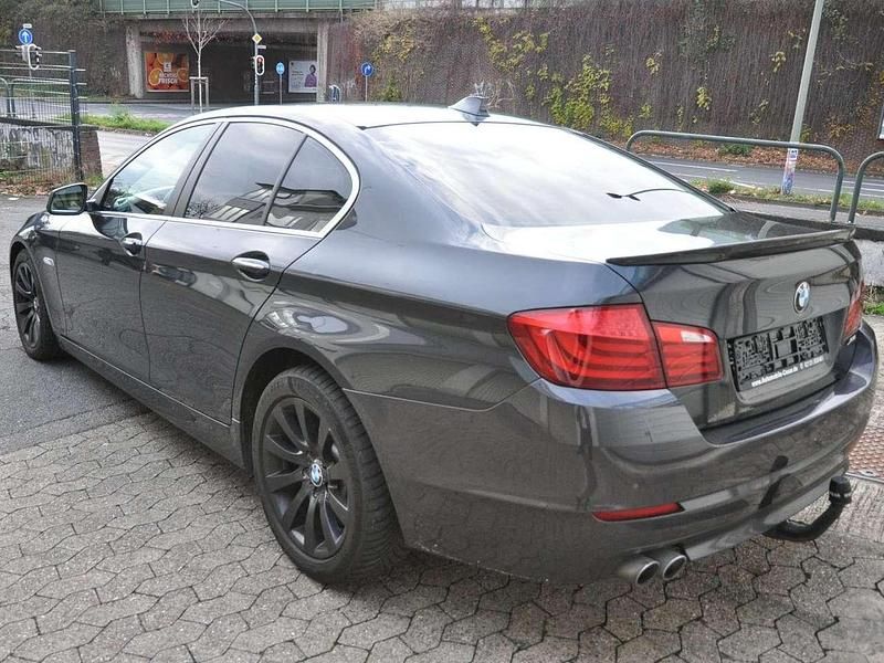 Gebraucht BMW 520 184 PS (135 kW) 2013 Grau Limousine