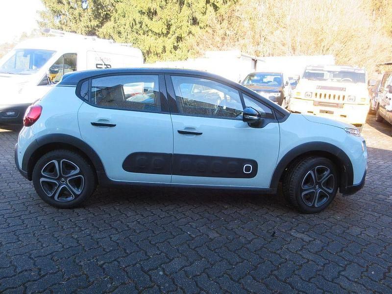 Gebraucht Citroën C3 Shine 82 PS (60 kW) 2017 Almond green Limousine