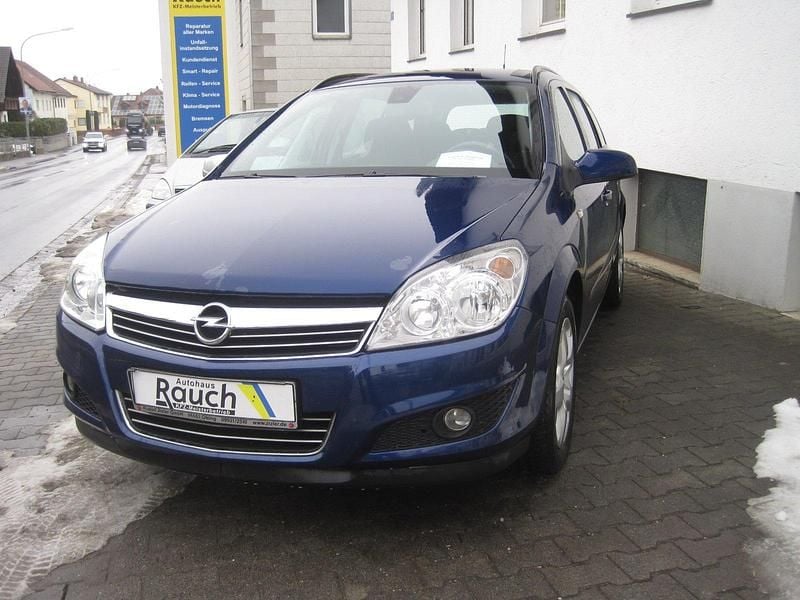 Gebraucht Opel Astra 105 PS (77 kW) 2007 Blau Kombi