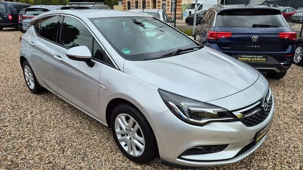 Gebraucht Opel Astra Dynamic 150 PS (110 kW) 2016 Silber Limousine