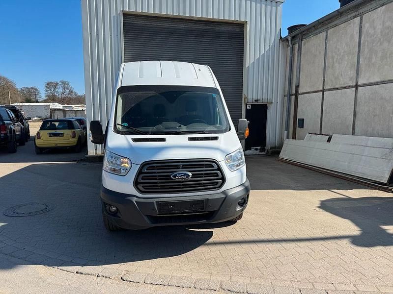 Gebraucht Ford Transit Trend 131 PS (96 kW) 2018 Weiß Limousine