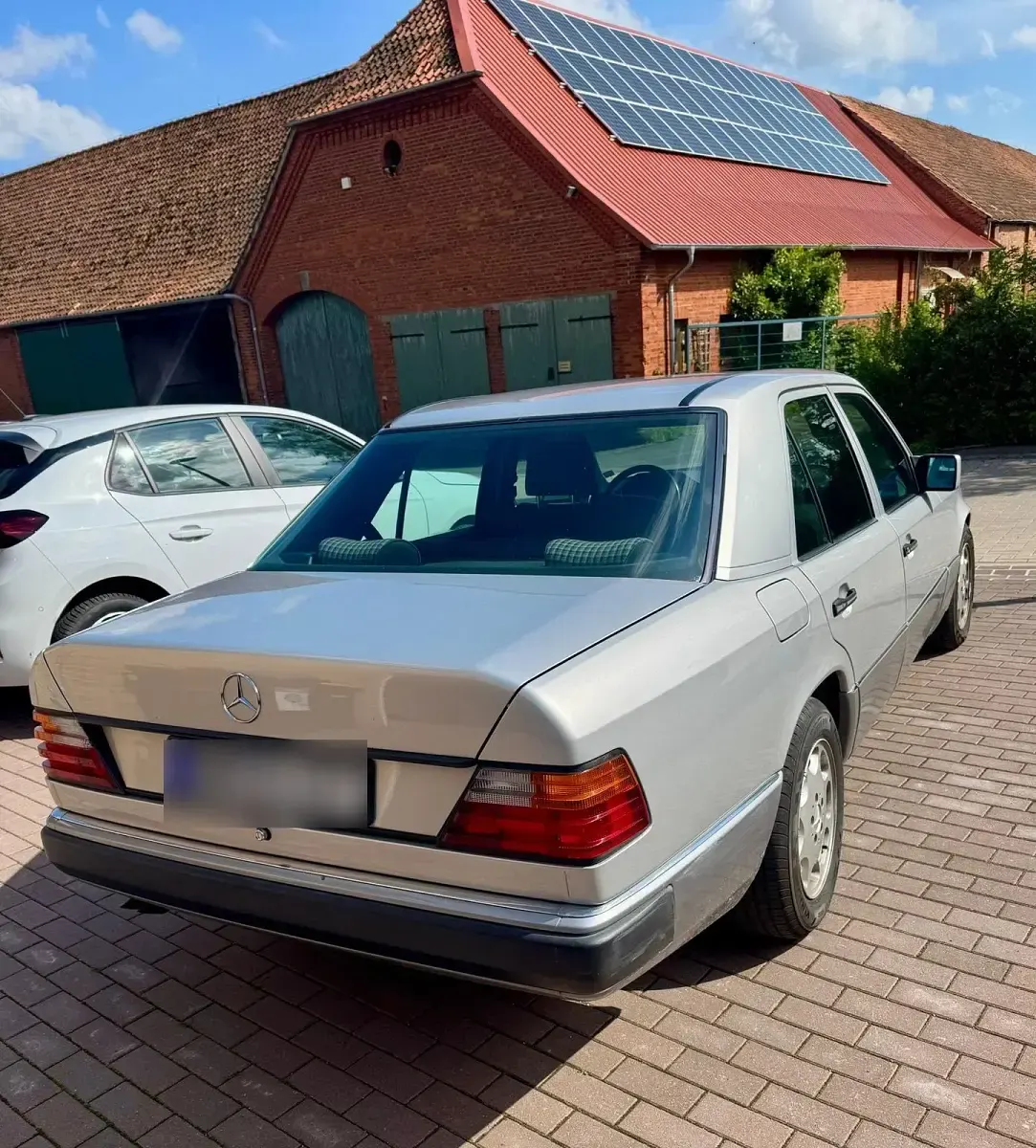 Gebraucht Mercedes E320 Sportline 220 PS (161 kW) 1993 Grau Limousine