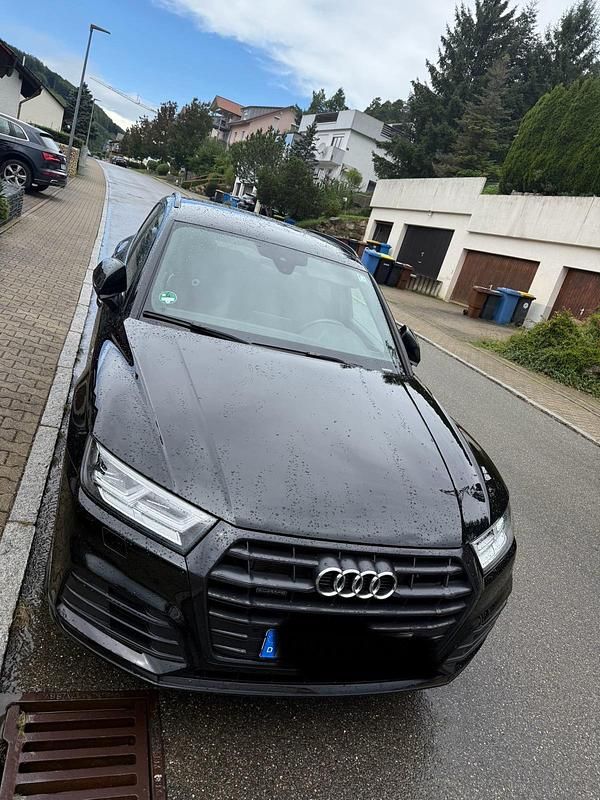 Schwarz Gebraucht 2020 Audi Q5 S-Line SUV | 29.999 € (Superpreis) - Bild 1/4
