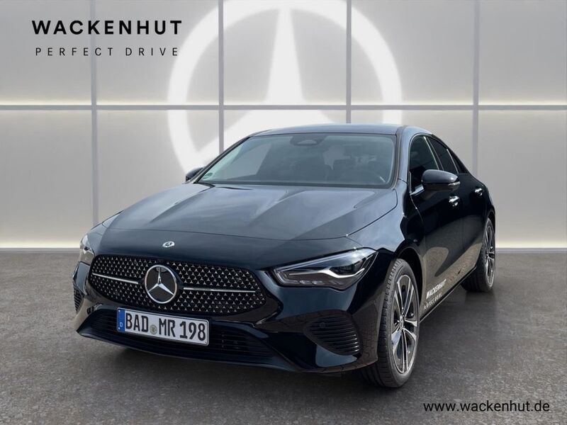 Gebraucht Mercedes CLA180 Night 136 PS (100 kW) 2025 Schwarz Limousine