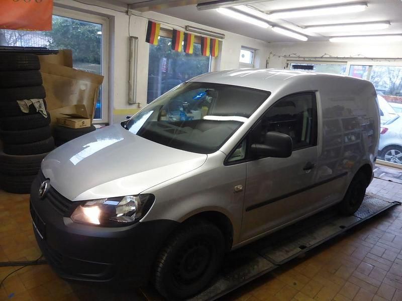 Silber Gebraucht 2013 VW Caddy Van / Kleinbus | 8.990 € (Teuer) - Bild 1/4