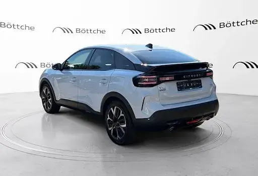 Gebraucht Citroën C4 136 PS (100 kW) 2025 Lackierung okenitweiss/typ aussenverkleidung metalliclackierung SUV