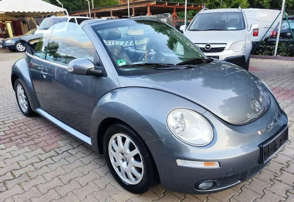 Gebraucht VW New Beetle 116 PS (85 kW) 2006 Platinum grey Kleinwagen