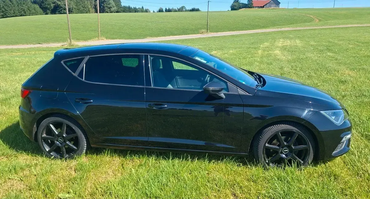 Gebraucht Seat Leon FR 150 PS (110 kW) 2020 Schwarz Limousine
