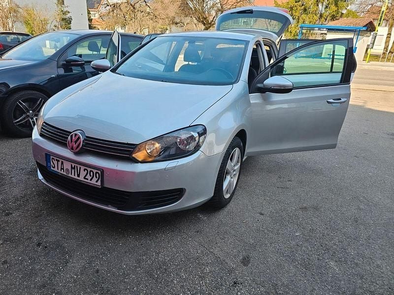 Gebraucht VW Golf VII Highline 140 PS (102 kW) 2012 Silber Limousine