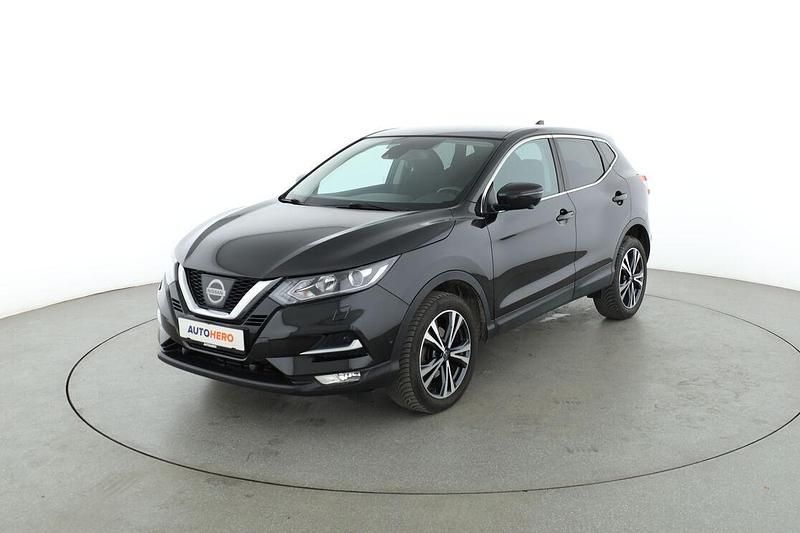 Schwarz Gebraucht 2017 Nissan Qashqai N-Connecta SUV | 14.570 € (Etwas zu teuer) - Bild 1/3