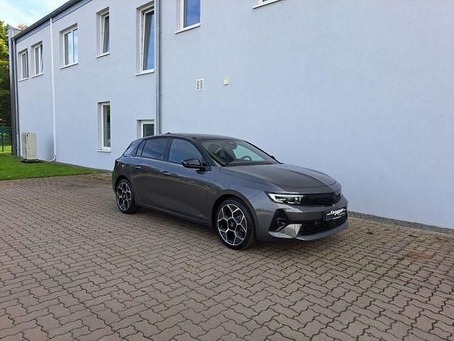 Gebraucht Opel Astra Ultimate 131 PS (96 kW) 2023 Vulkangrau (metallic) Limousine