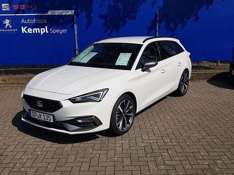 Weiß Neu 2024 Seat Leon FR Kombi | 29.990 € (Fairer Preis) - Bild 1/4