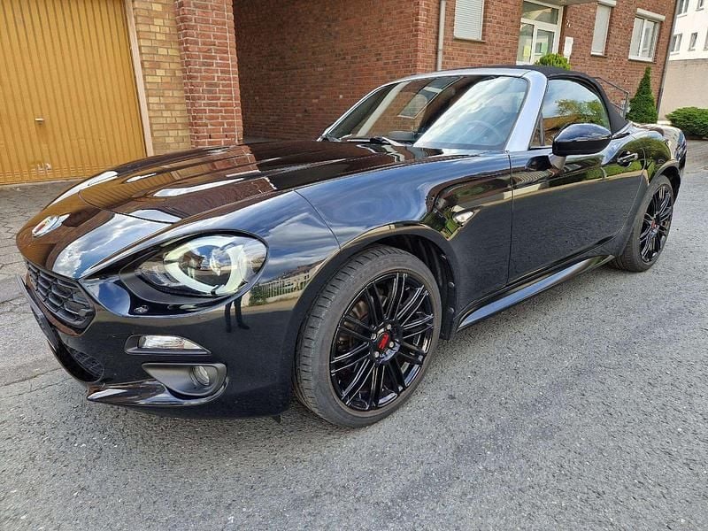Gebraucht Fiat 124 Spider Lusso 140 PS (102 kW) 2017 Schwarz Cabrio