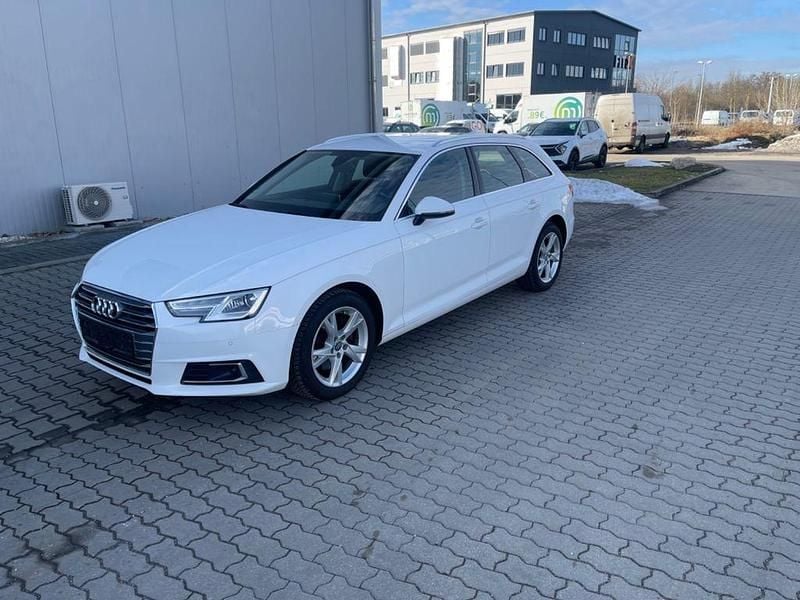 Gebraucht Audi A4 Sport 150 PS (110 kW) 2016 Weiß Kombi