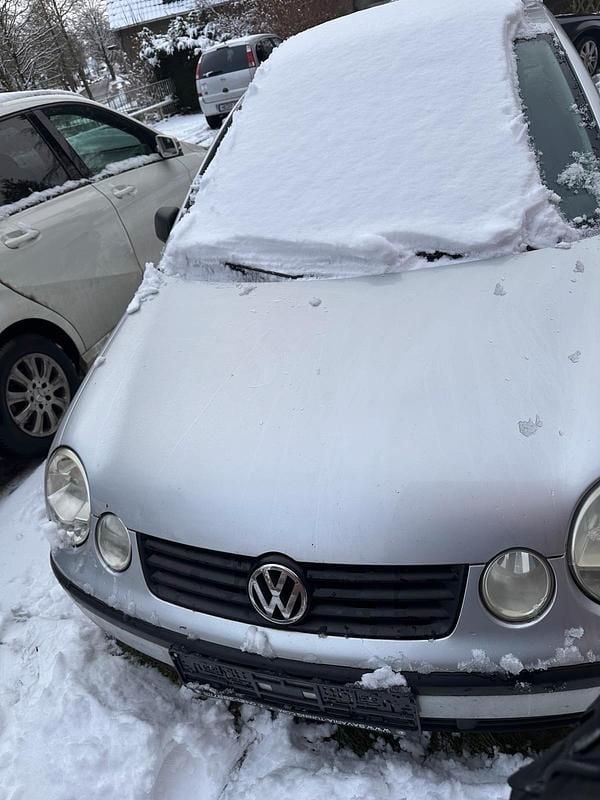 Silber Gebraucht 2003 VW Polo Kleinwagen | 399 € (Superpreis) - Bild 1/4