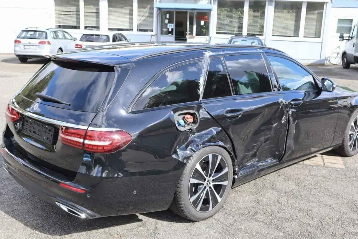 Brugt Mercedes E220 194 HK (142 kW) 2022 Sort Stationcar