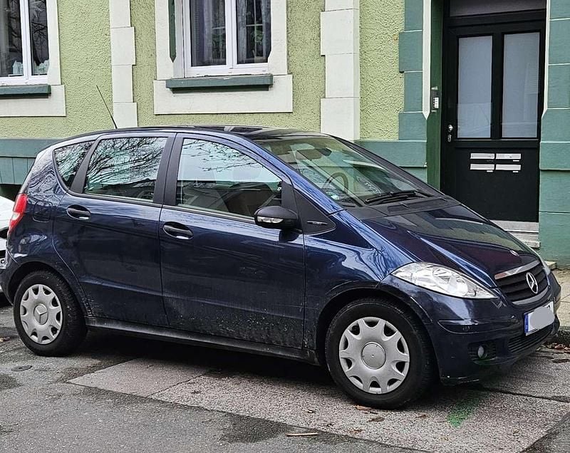 Blau Gebraucht 2005 Mercedes A170 Classic Limousine | 950 € (Superpreis) - Bild 1/1