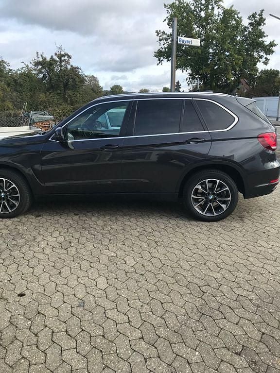 Schwarz Gebraucht 2017 BMW X5 Sport Line SUV | 22.900 € (Guter Preis) - Bild 1/4