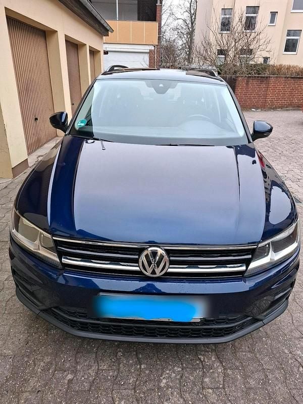 Blau Gebraucht 2020 VW Tiguan SUV | 17.900 € (Superpreis) - Bild 1/4