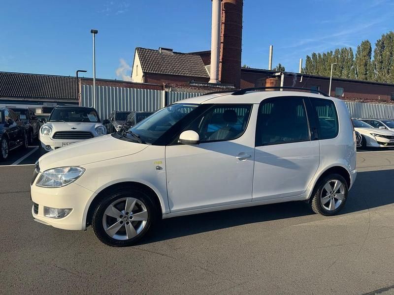 Gebraucht Skoda Roomster Fresh 105 PS (77 kW) 2014 Weiß Van / Kleinbus