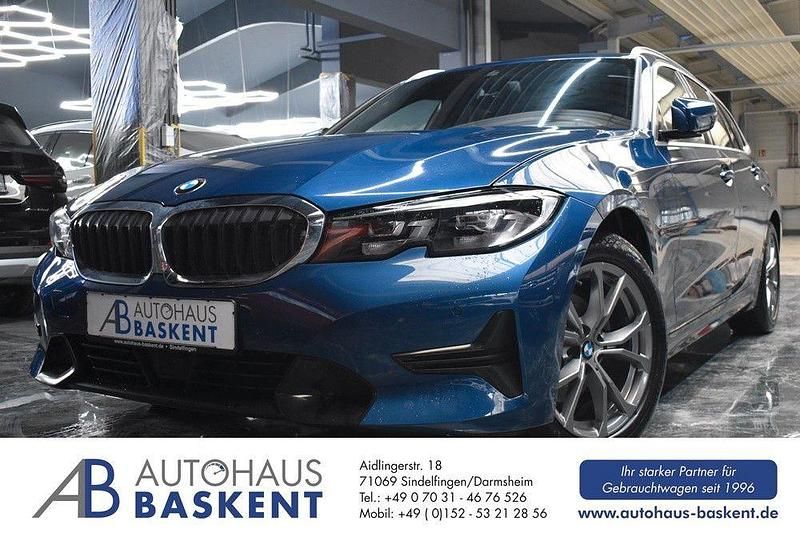 Blau Gebraucht 2021 BMW 320 Sport Line Kombi | 23.490 € (Fairer Preis) - Bild 1/4