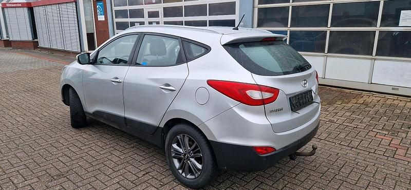 Gebraucht Hyundai ix35 165 PS (121 kW) 2015 Silber SUV