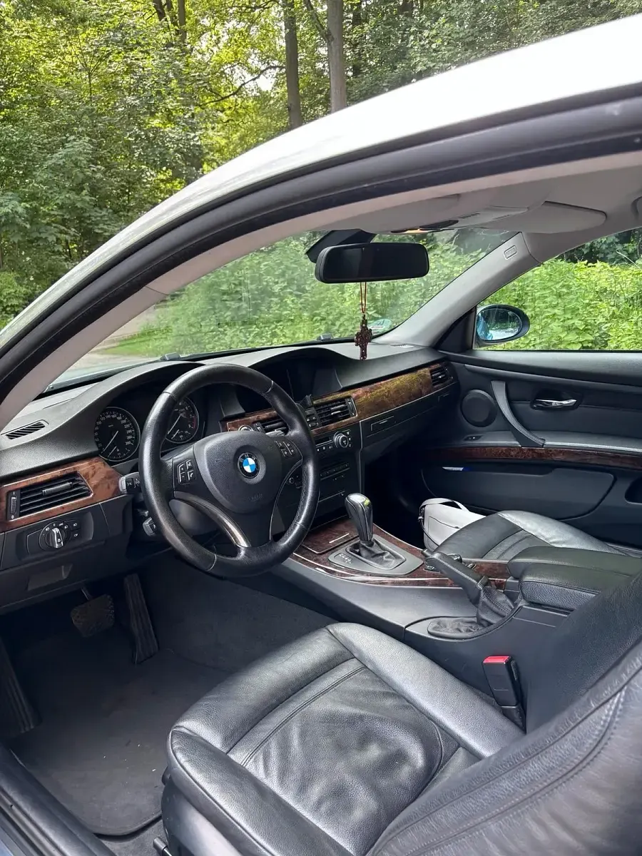 Gebraucht BMW 325 218 PS (160 kW) 2009 Grau Coupé